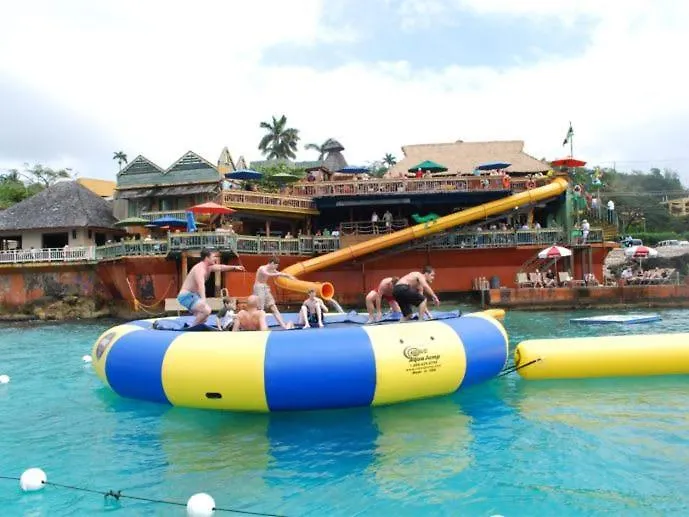Inn Hospitality Expert Bts 3 - Pool Beach & Bar Montego Bay