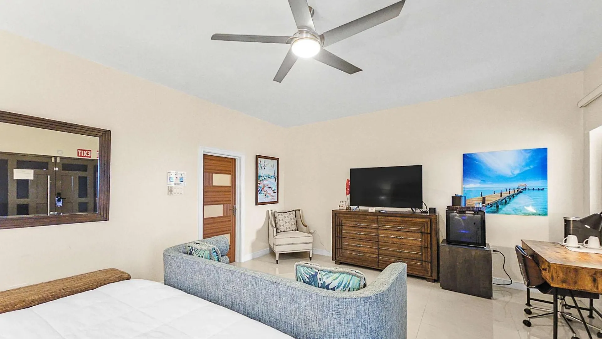 Inn Hospitality Expert Bts 3 - Pool Beach & Bar Montego Bay