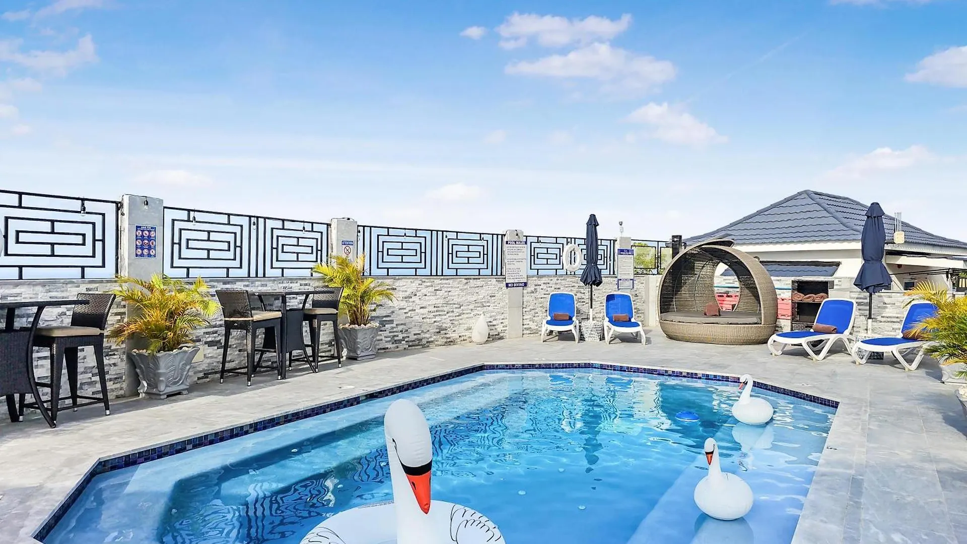Penzion Hospitality Expert Bts 3 - Pool Beach & Bar Montego Bay